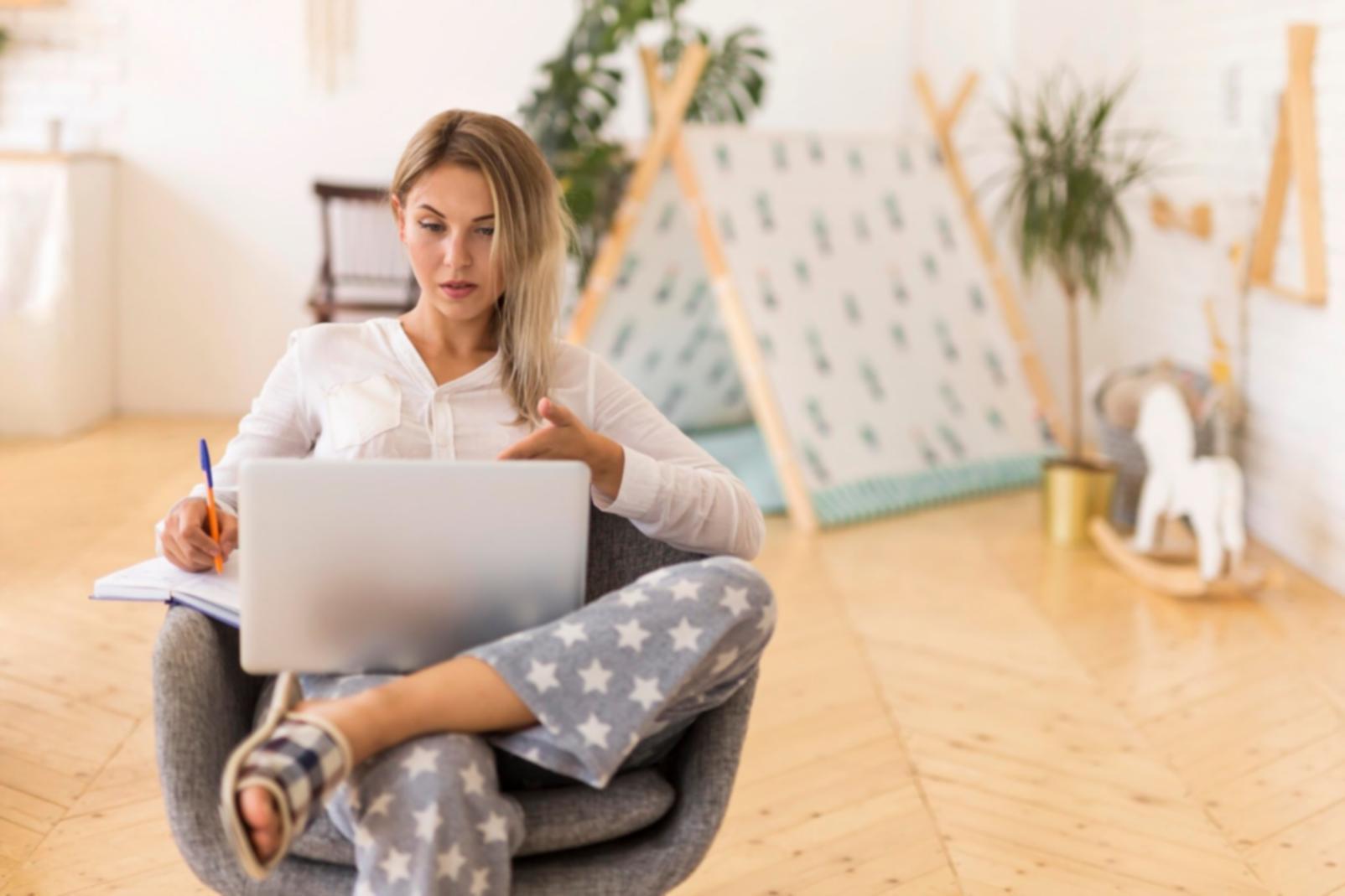 Digitale Lernumgebung für Finanzthemen mit modernen Analysetools